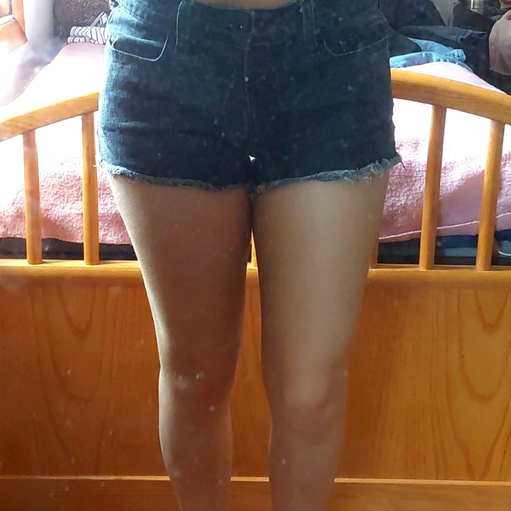 Hot Topic (Lovesick) denim shorts